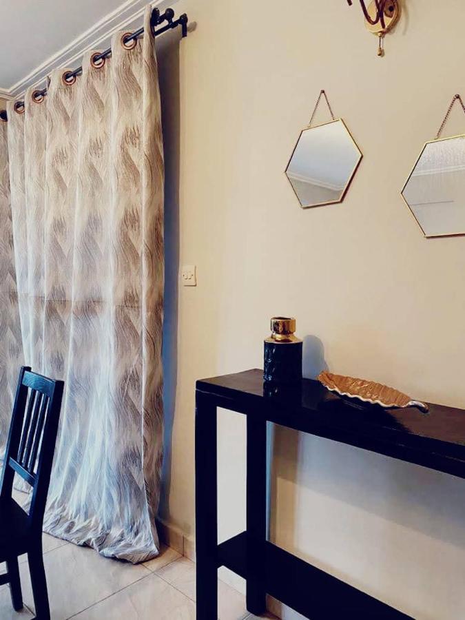 Stone House - Makepe, Douala Aparthotel Ngoại thất bức ảnh