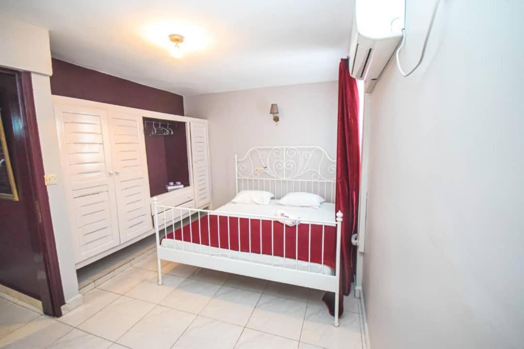 Stone House - Makepe, Douala Aparthotel Ngoại thất bức ảnh