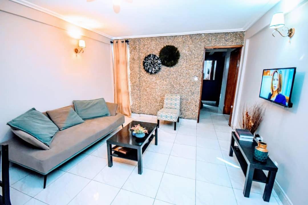 Stone House - Makepe, Douala Aparthotel Ngoại thất bức ảnh