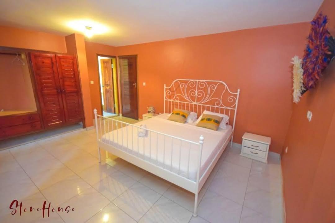 Stone House - Makepe, Douala Aparthotel Ngoại thất bức ảnh
