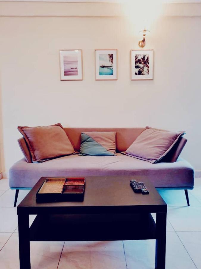 Stone House - Makepe, Douala Aparthotel Ngoại thất bức ảnh