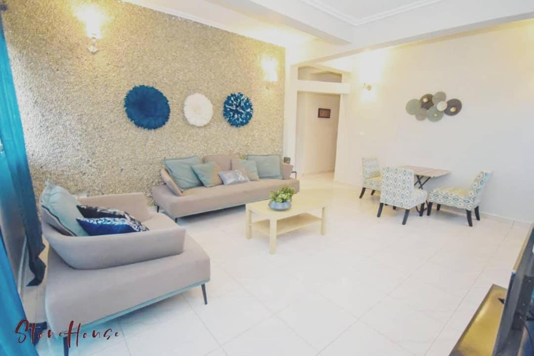 Stone House - Makepe, Douala Aparthotel Ngoại thất bức ảnh