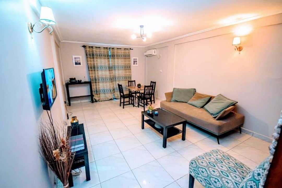 Stone House - Makepe, Douala Aparthotel Ngoại thất bức ảnh